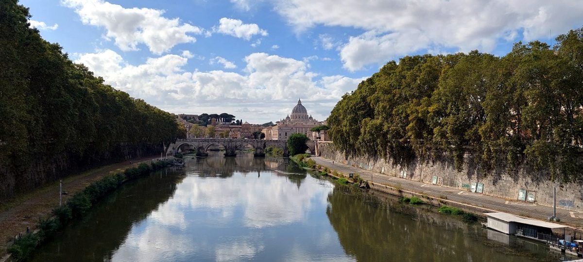 Rzeka Tyber w Rzymie