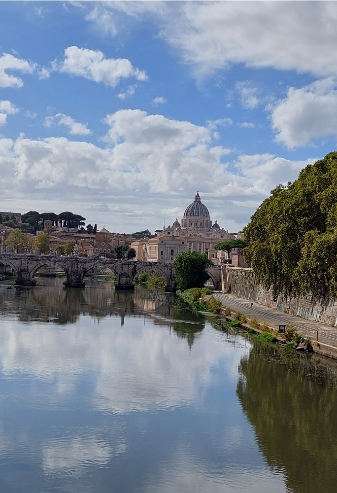 Rzeka Tyber w Rzymie