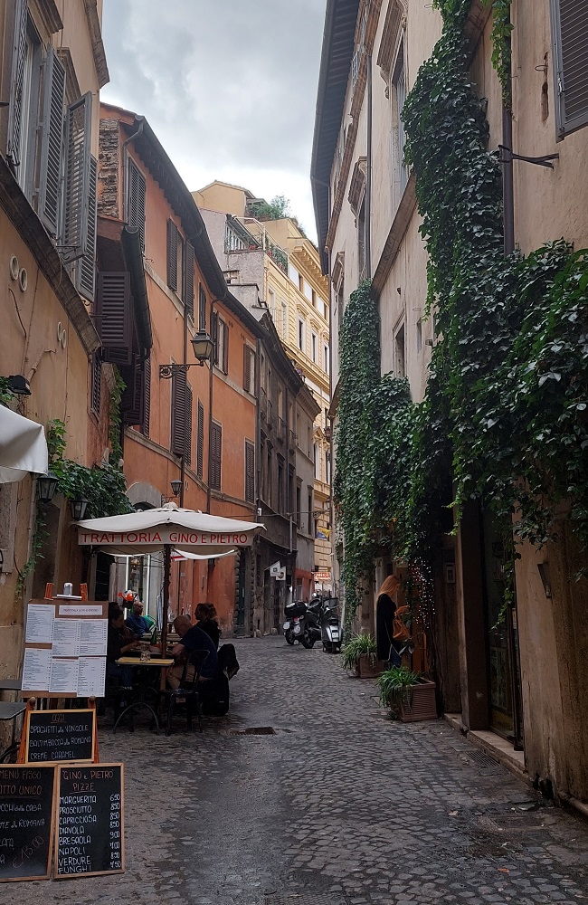 Włoska ulica w Rzymie