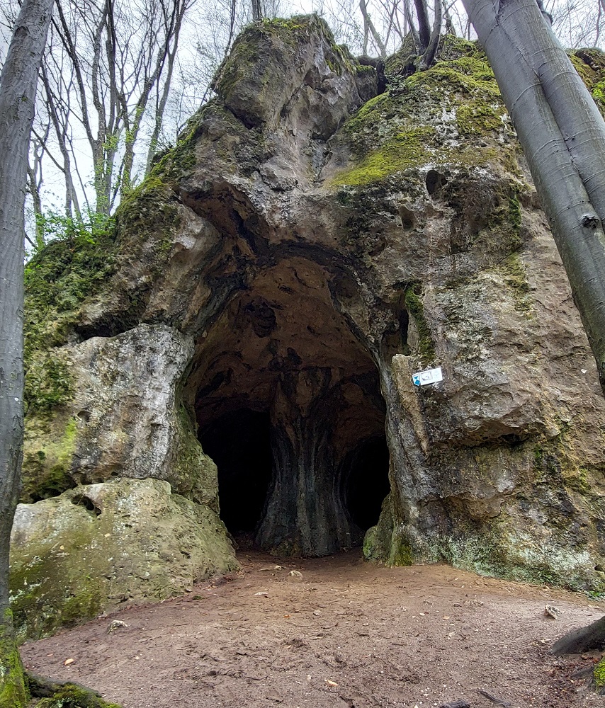 Jaskinia Ostrężnicka i Zamek Ostrężnik